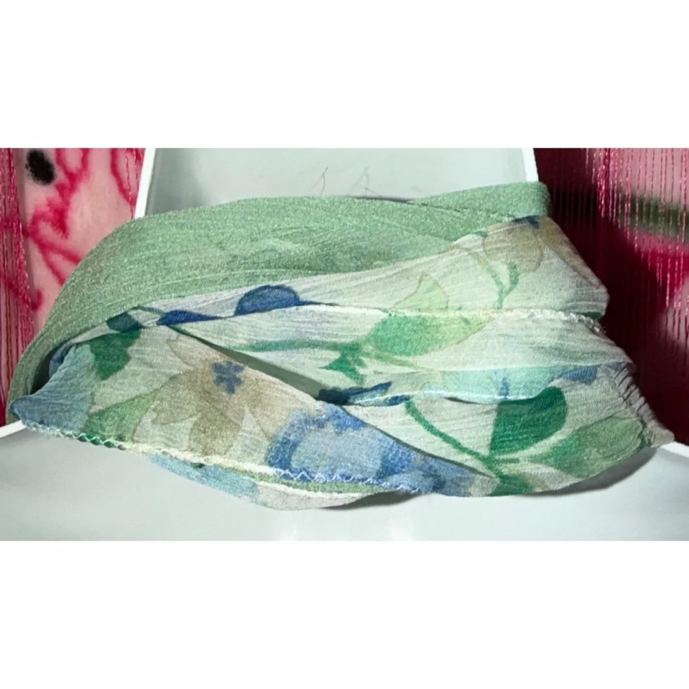 💚🩵 Floral Paneled Scarf
